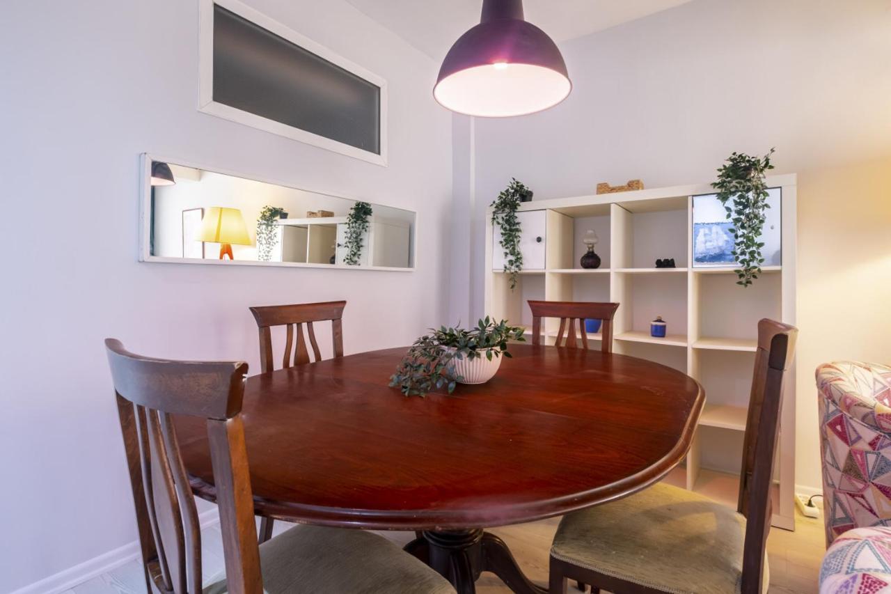 Flat Close To Shopping Malls In Sisli * Istanbul
