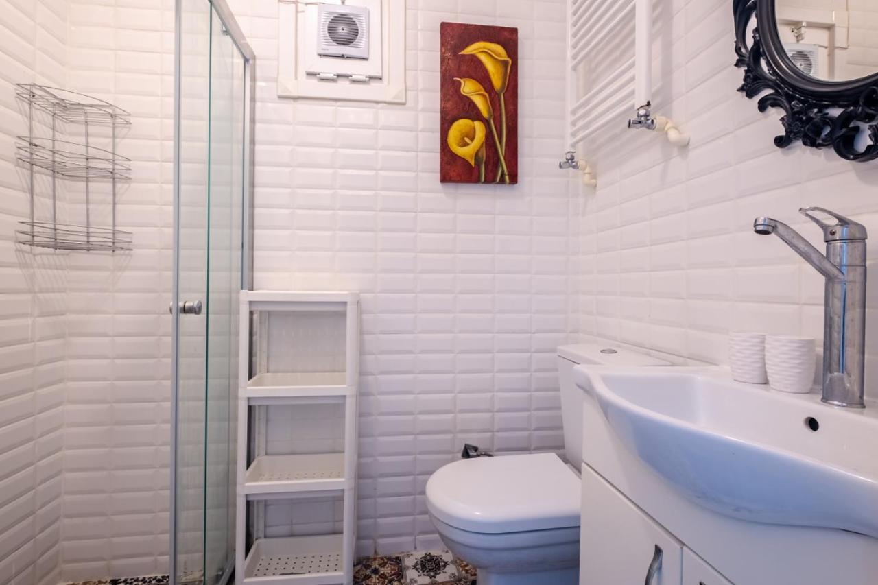 Flat Close To Shopping Malls In Sisli Apartment Istanbul