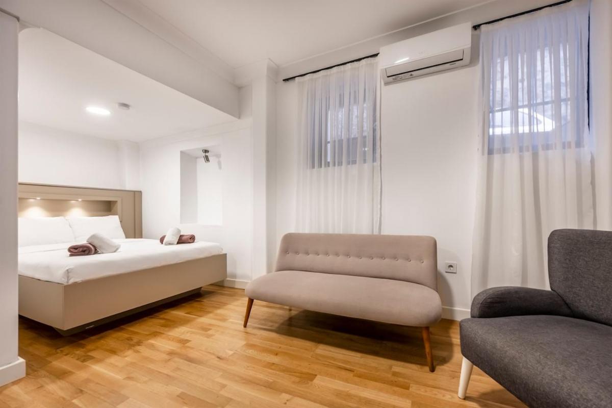 Get Spoiled In Urban Studio Innv34050 Apartment