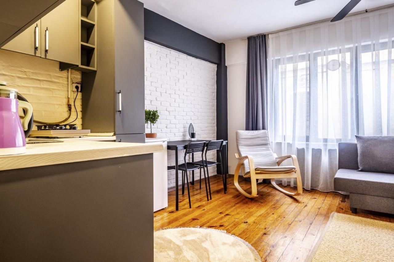 Apartment Chic Flat With Balcony In The Heart Of Beyoglu
