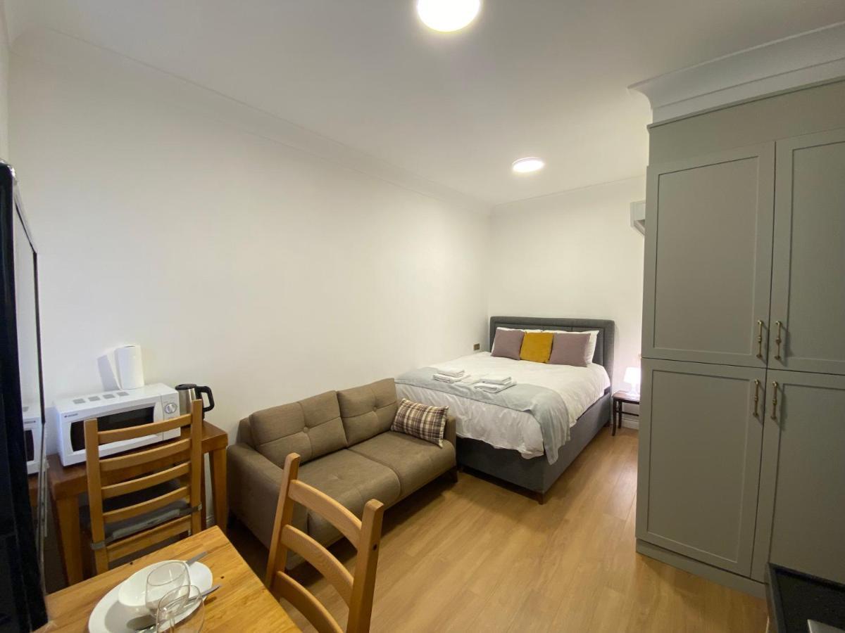 Luxury Flat In Taksim Square Apartment *