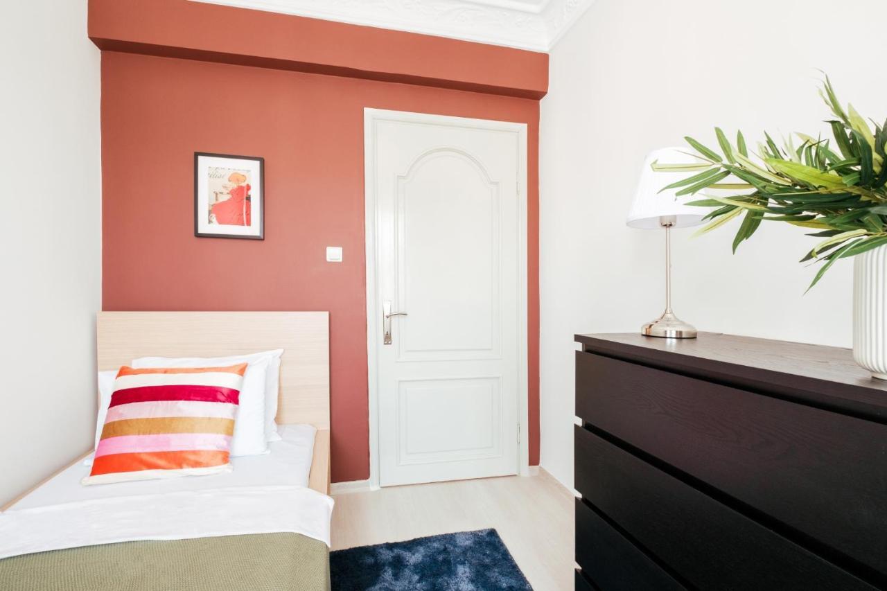 Sea View Flat W Balcony 5 Min To Dolmabahce Palace
