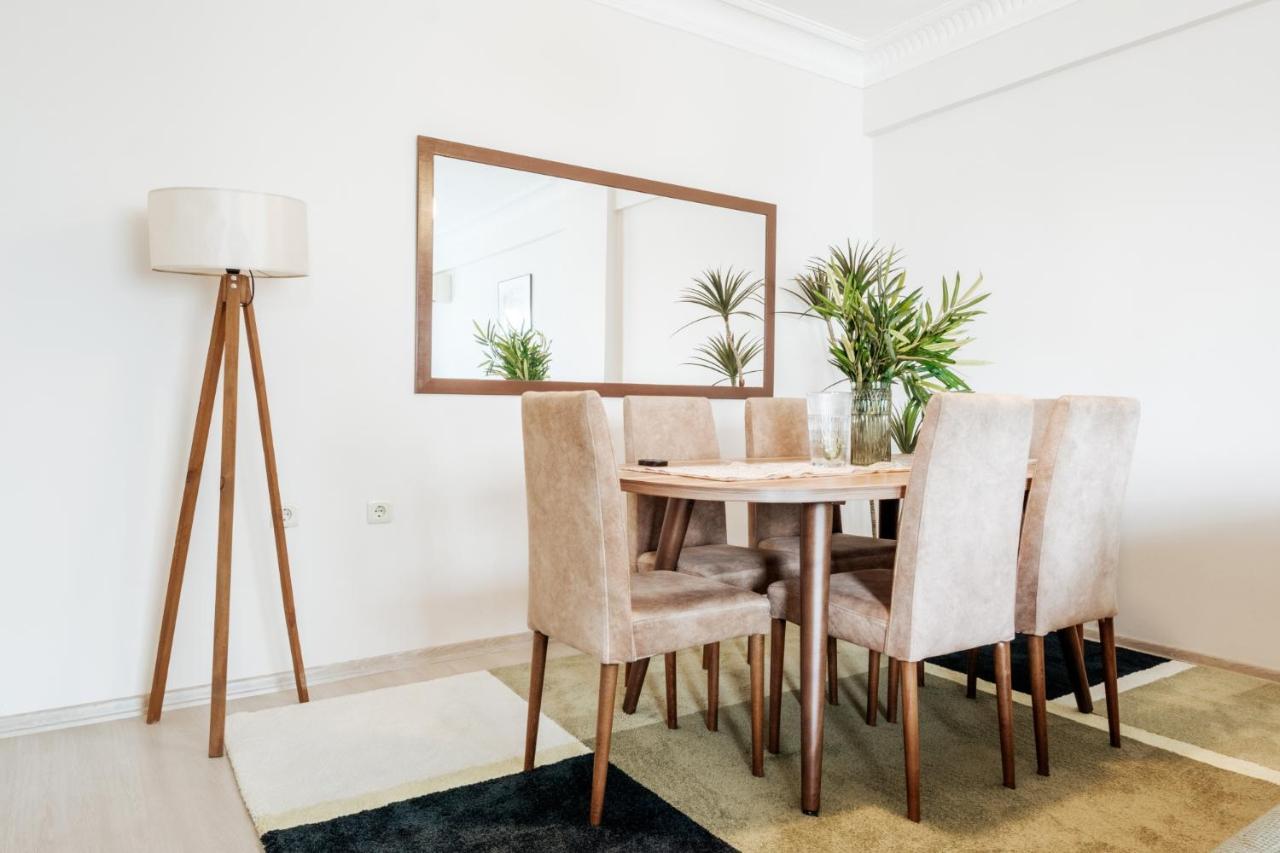 Apartment Sea View Flat W Balcony 5 Min To Dolmabahce Palace