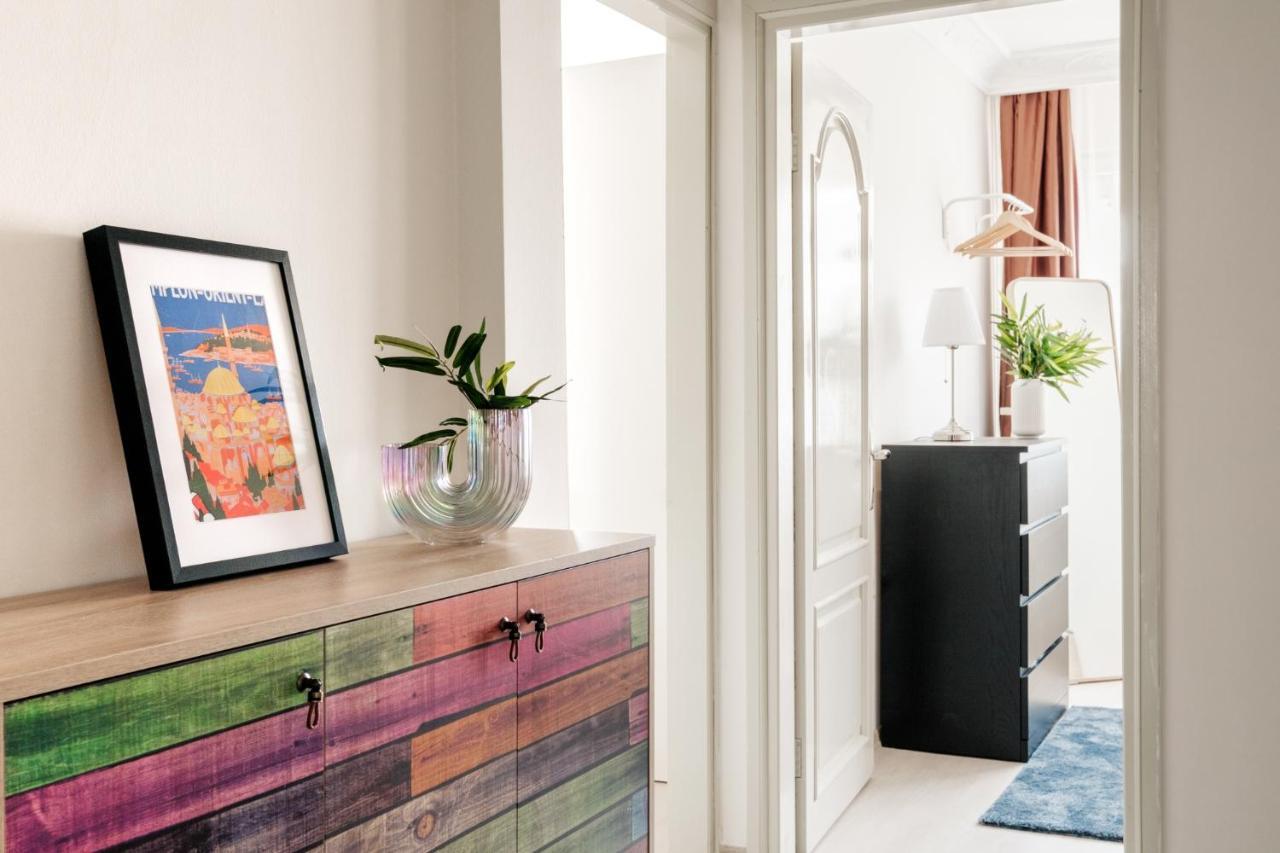 Apartment Sea View Flat W Balcony 5 Min To Dolmabahce Palace *