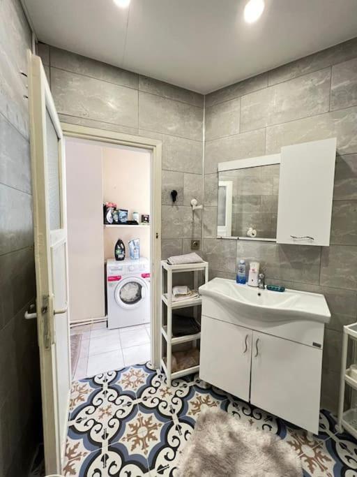Spacious 2br Near Taksim * Istanbul