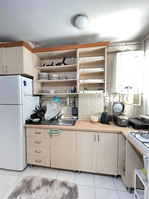 Apartment Spacious 2br Near Taksim