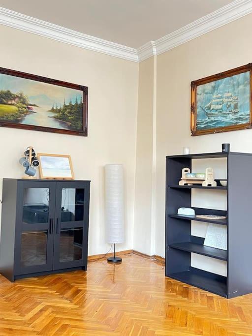 Spacious 2br Near Taksim Apartment Istanbul