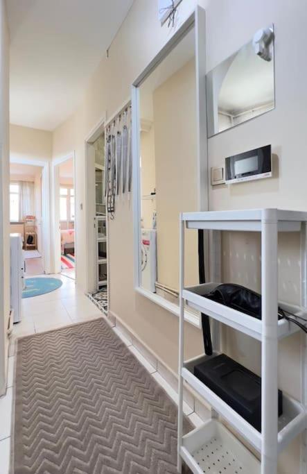Spacious 2br Near Taksim Apartment