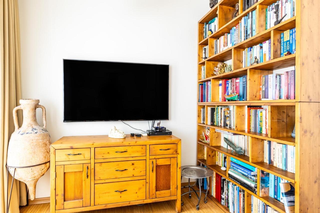 Elegant Flat W Terrace 15 Min To Galata Tower Apartment