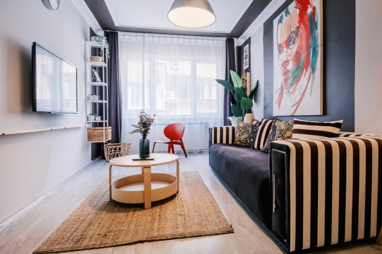 Charming Flat Next To Metro & Nisantasi In Sisli Apartment *