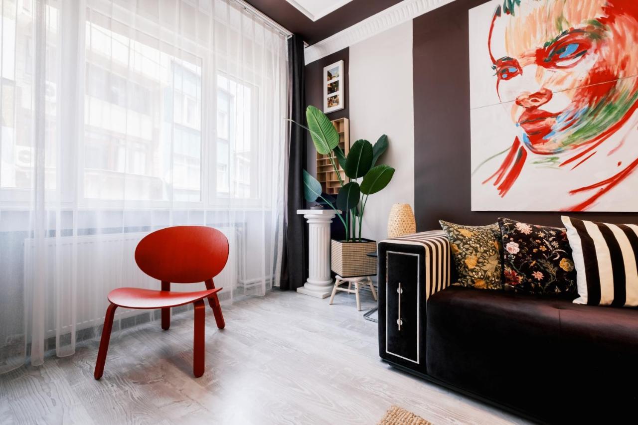 Charming Flat Next To Metro & Nisantasi In Sisli