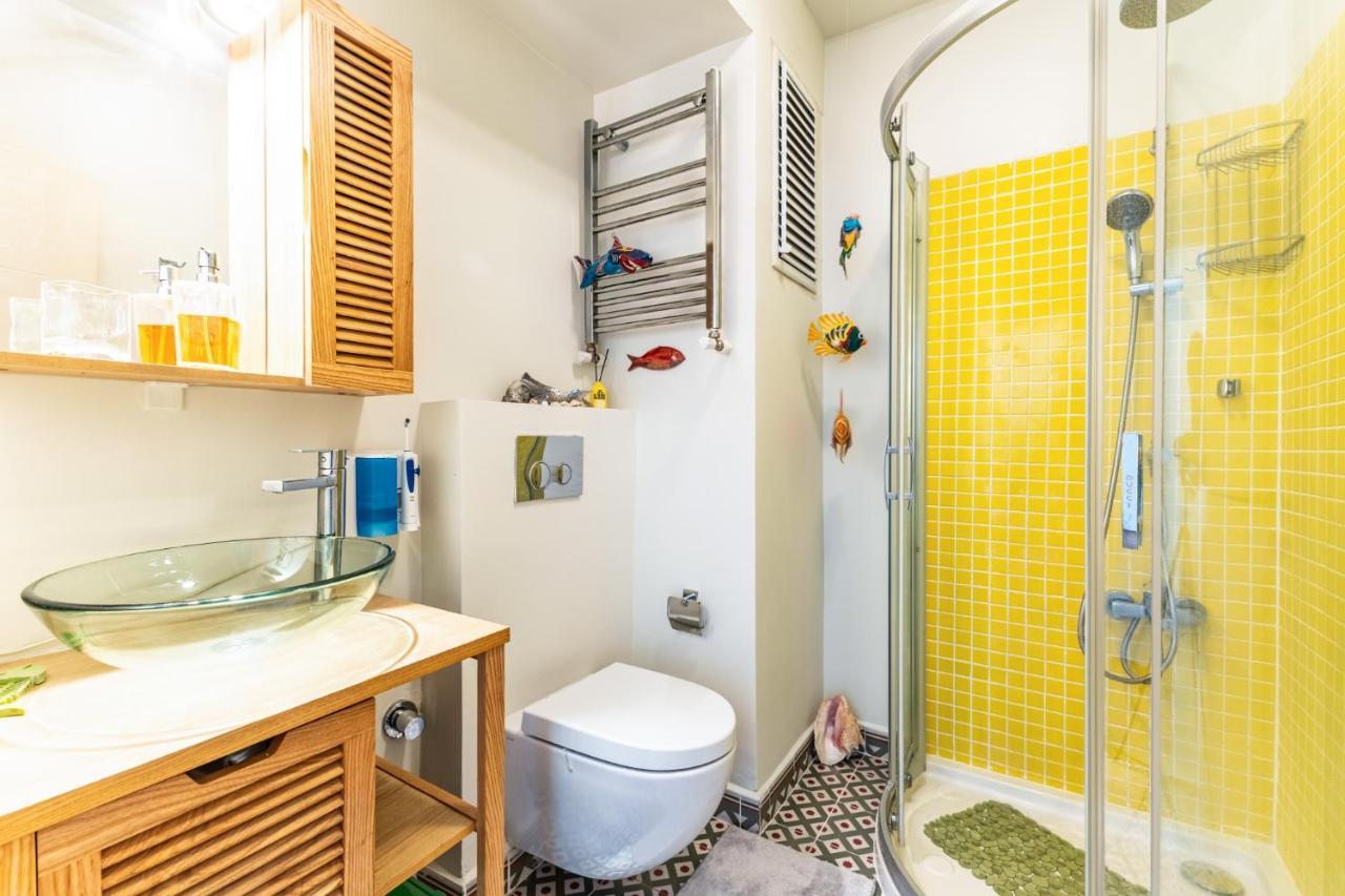 Elegant Flat W Terrace 15 Min To Galata Tower * Istanbul