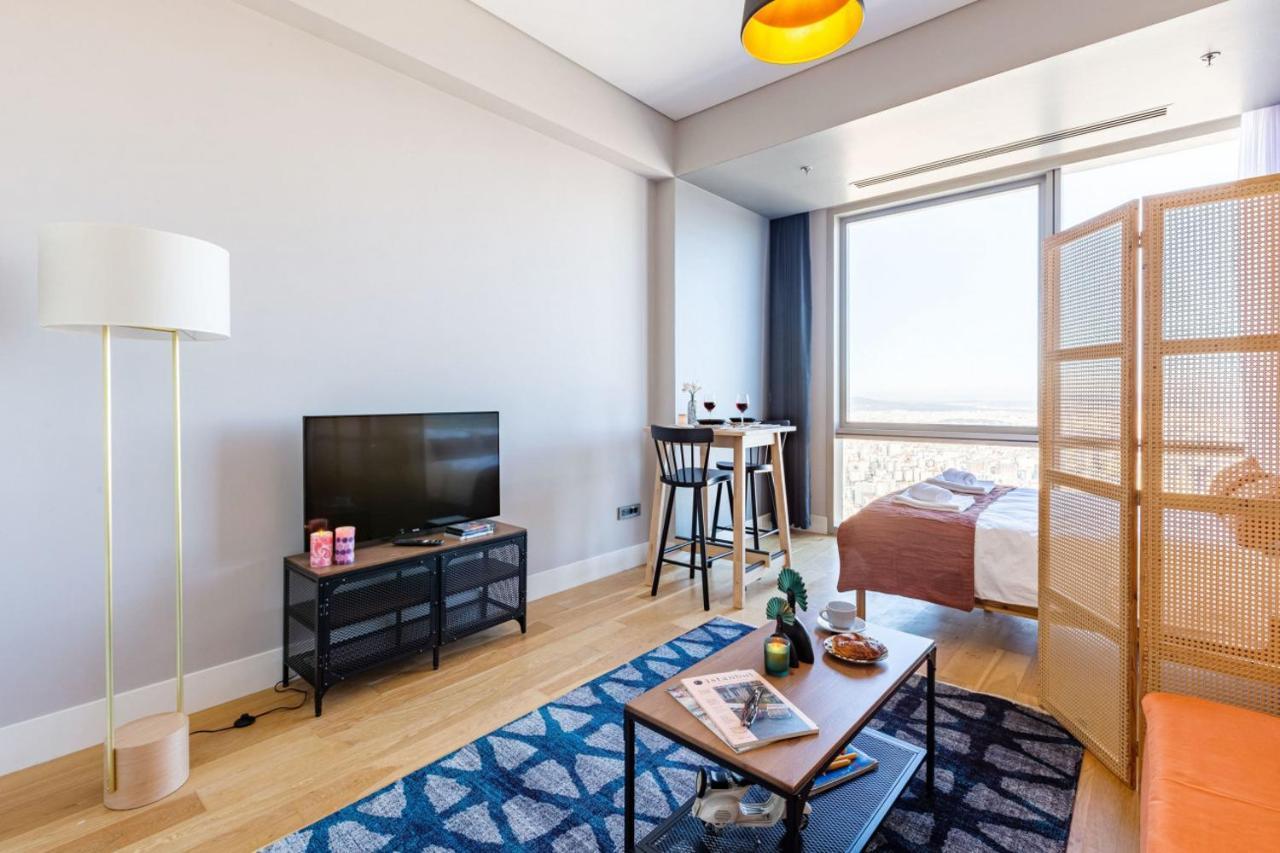 Studio Flat With Panoramic City View In Atasehir Apartment *