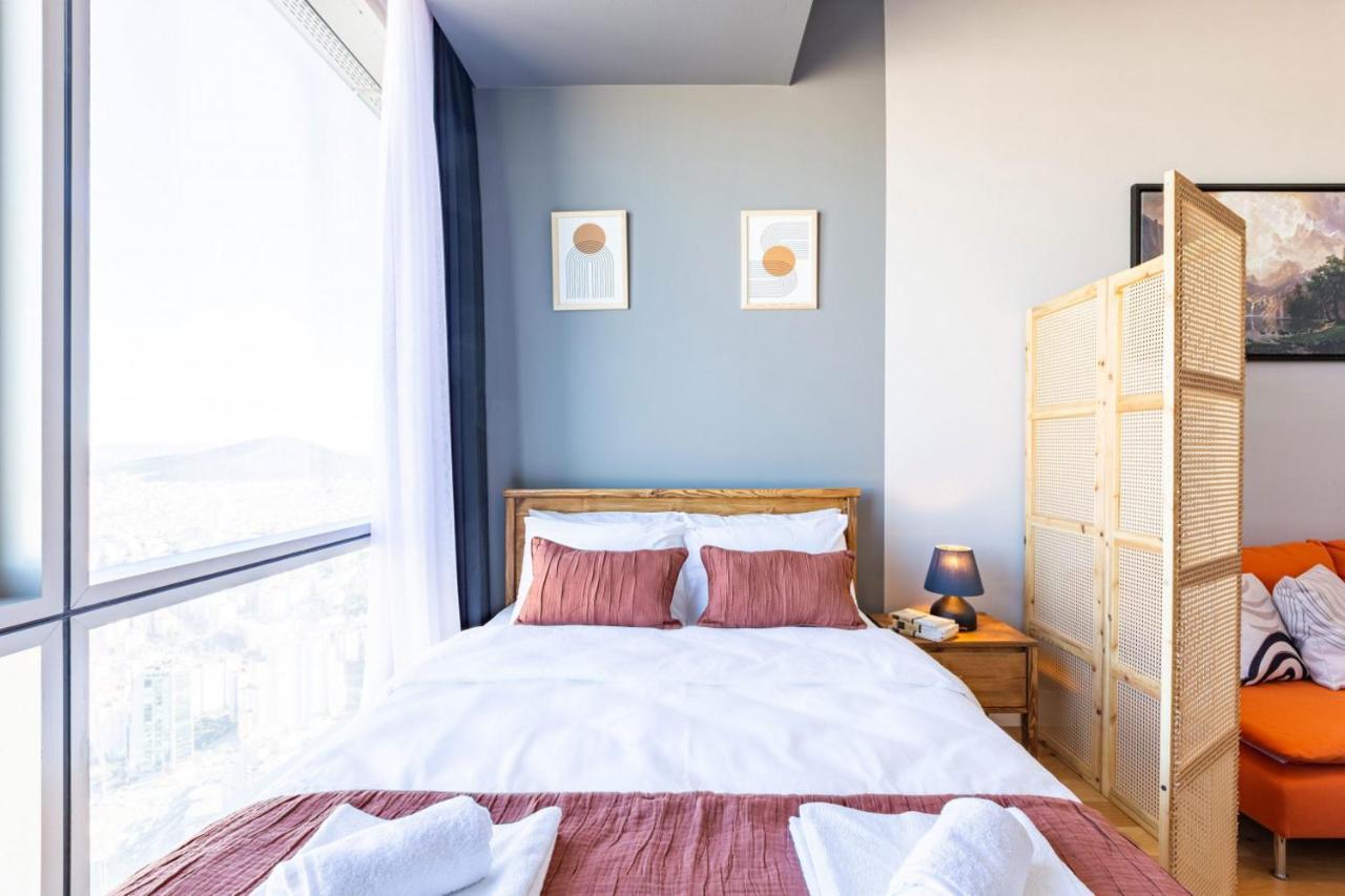 Studio Flat With Panoramic City View In Atasehir Apartment Istanbul