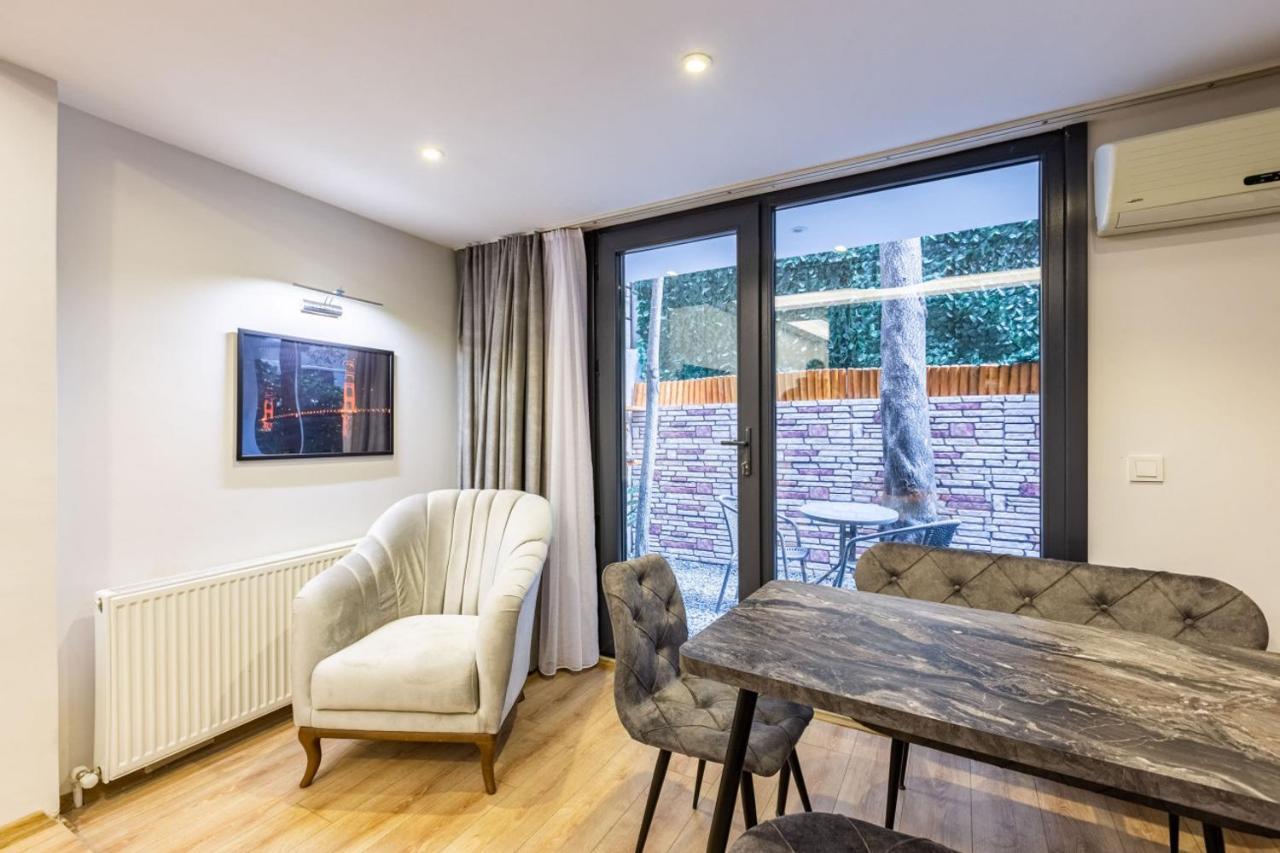 Distinguished Apartment *
