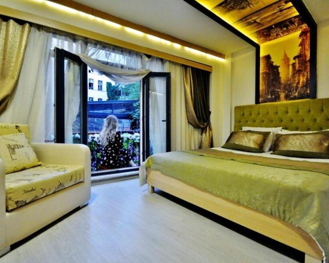 Shadi House