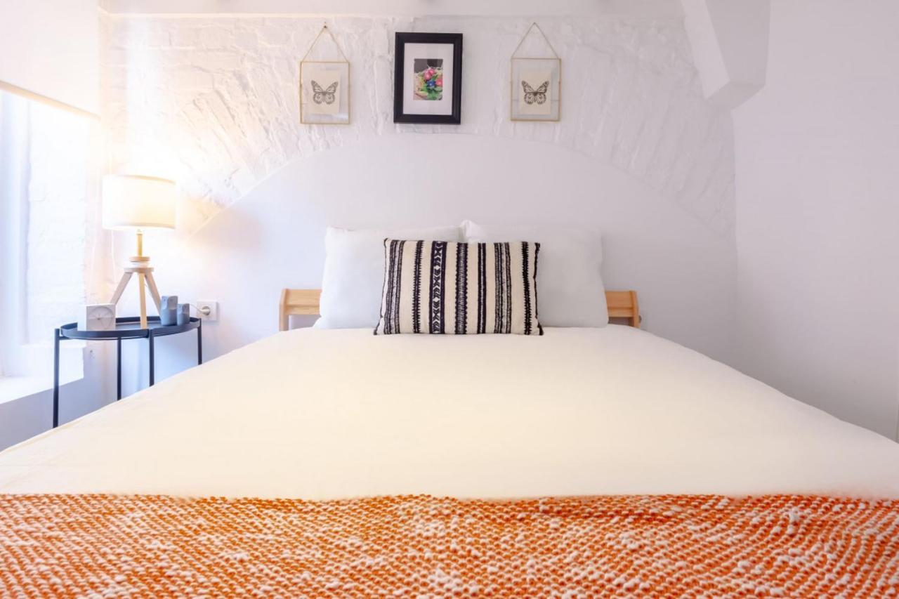 Vibrant Flat 5 Minutes Walk To Istiklal In Beyoglu