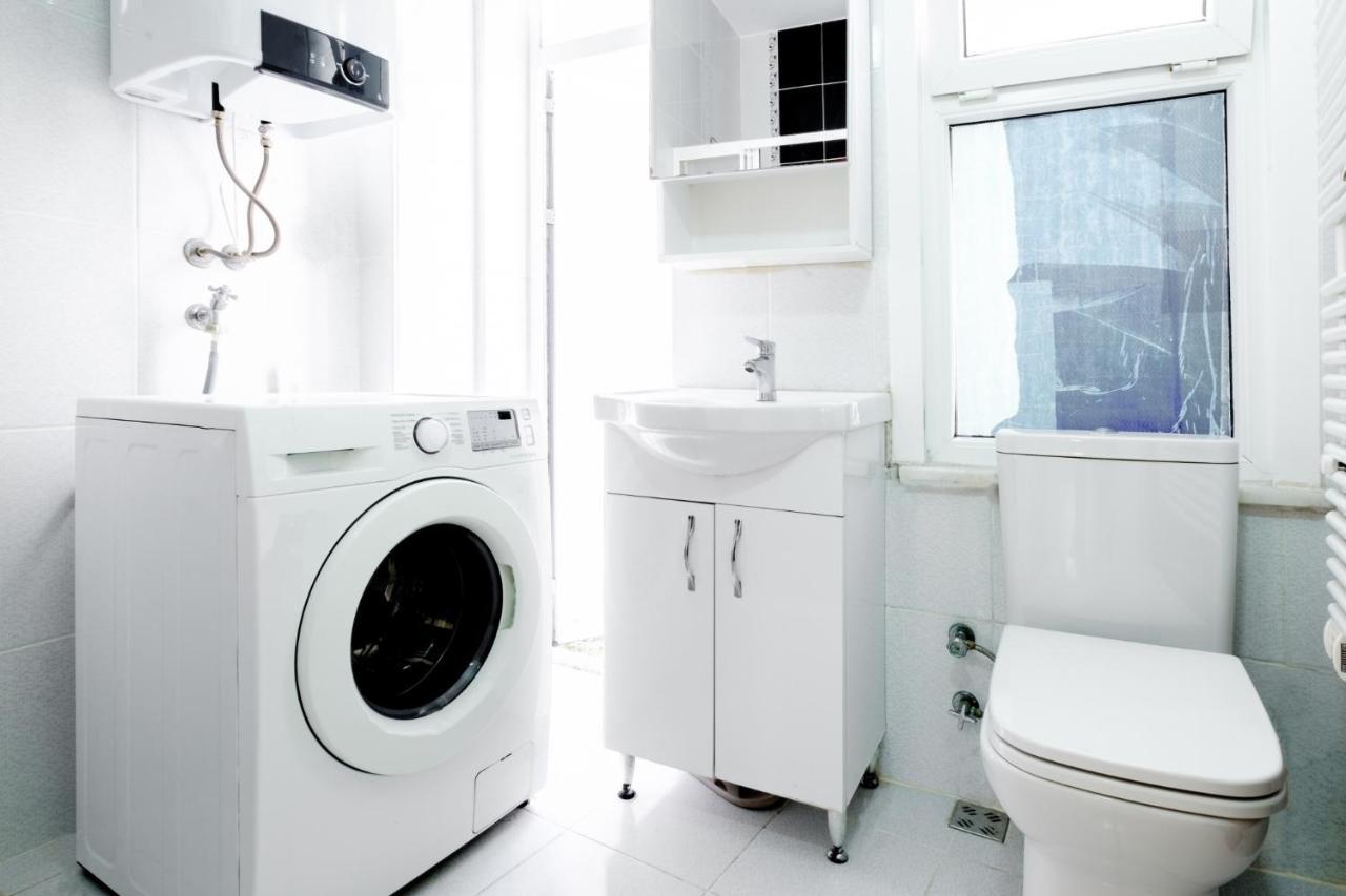Apartment Centrally Located Chic Flat Near Macka Park