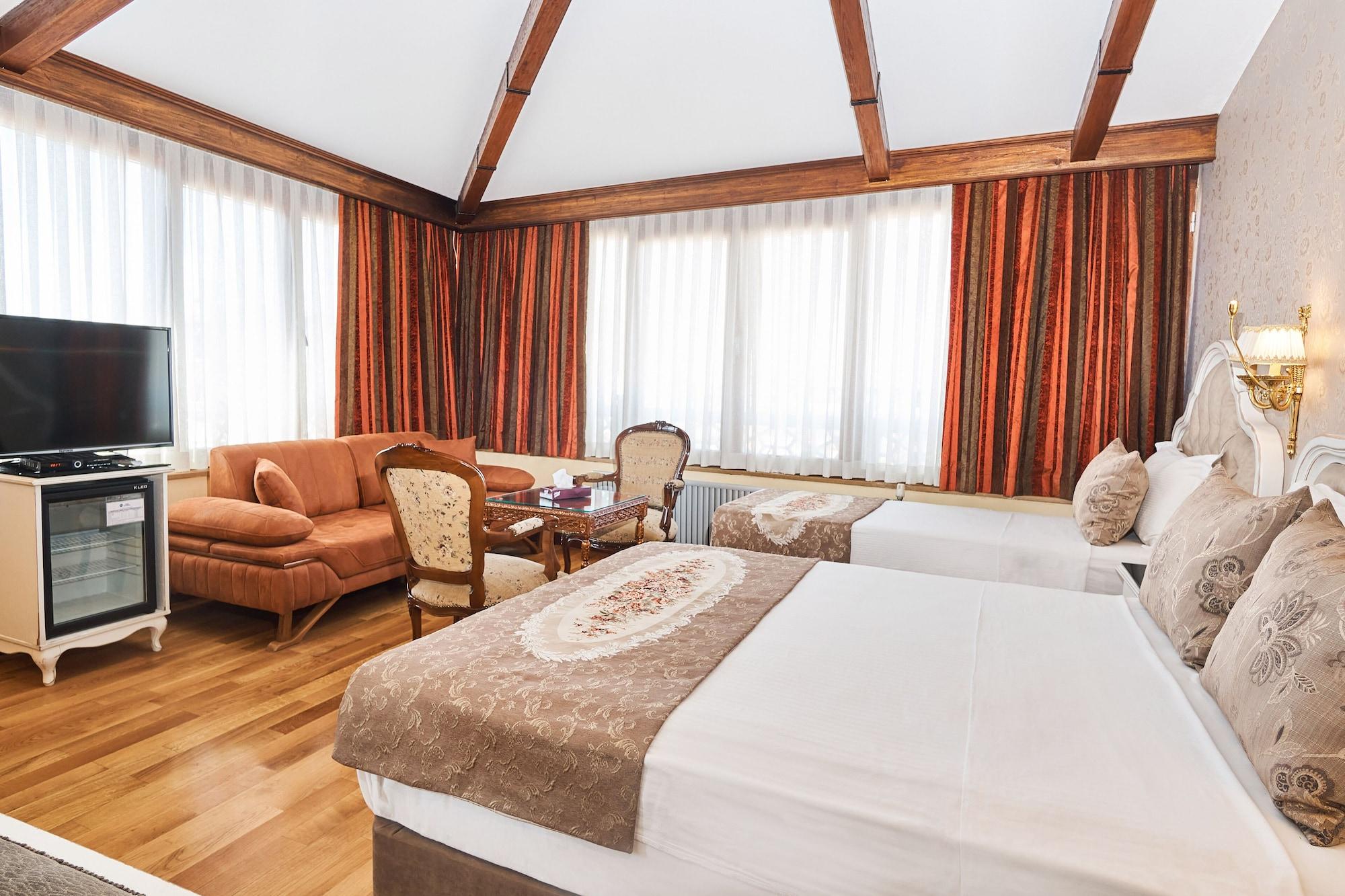 Hotel Western Empire Palace & 4*