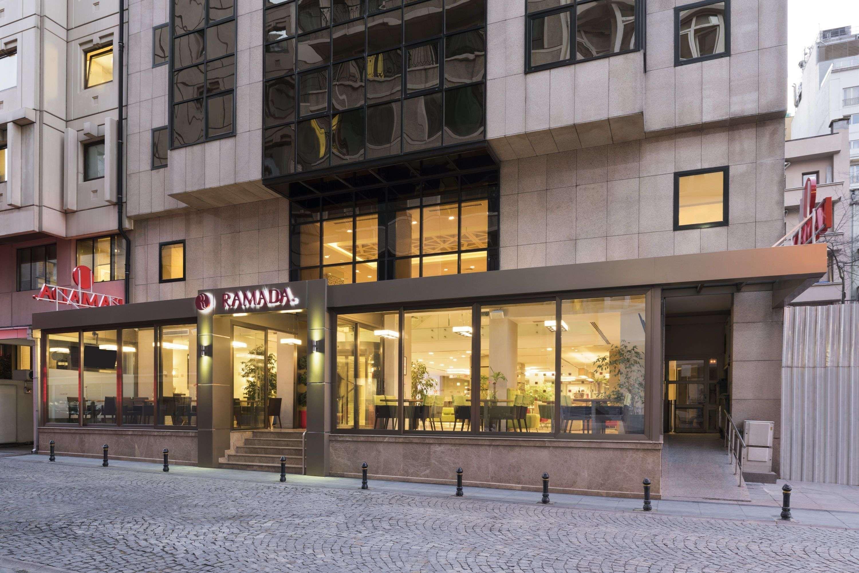 Ramada By Wyndham Taksim 4*