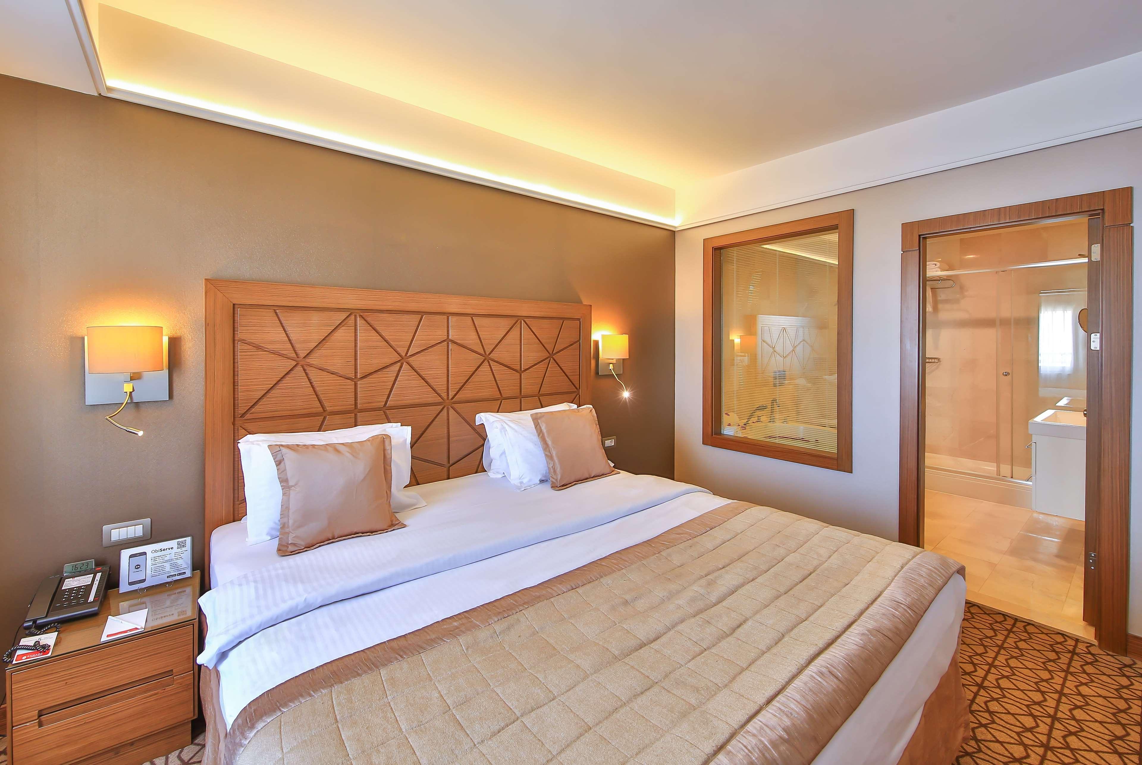 Ramada By Wyndham Taksim Hotel 4*