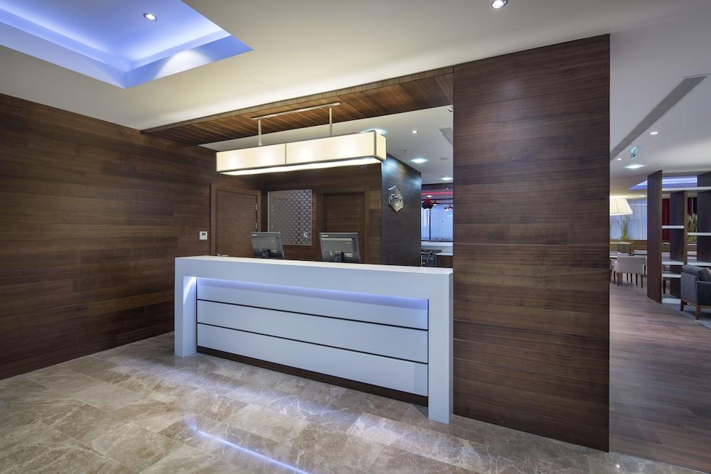 Hampton By Hilton Kayasehir 3* Istanbul