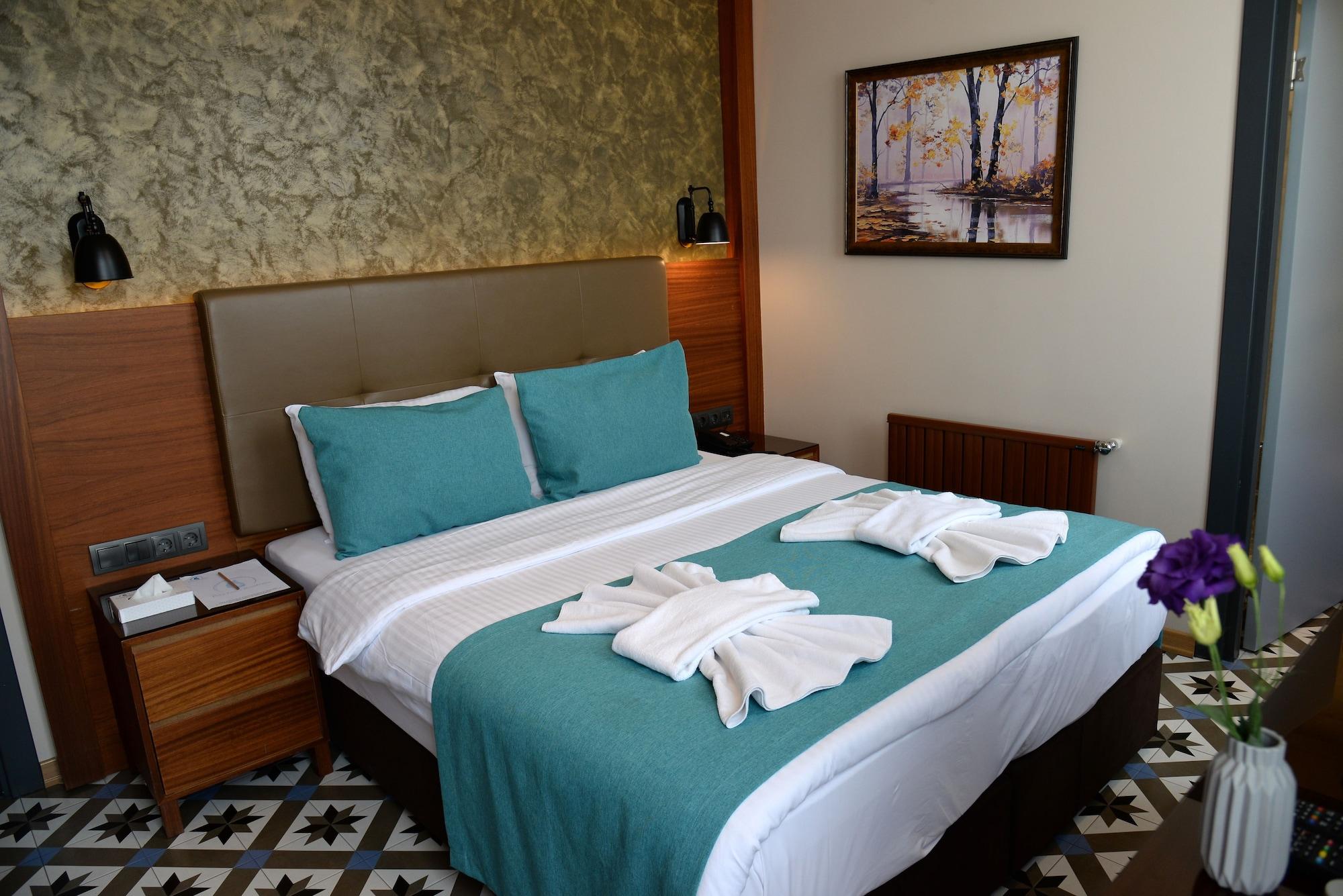 Pera Luna Hotel