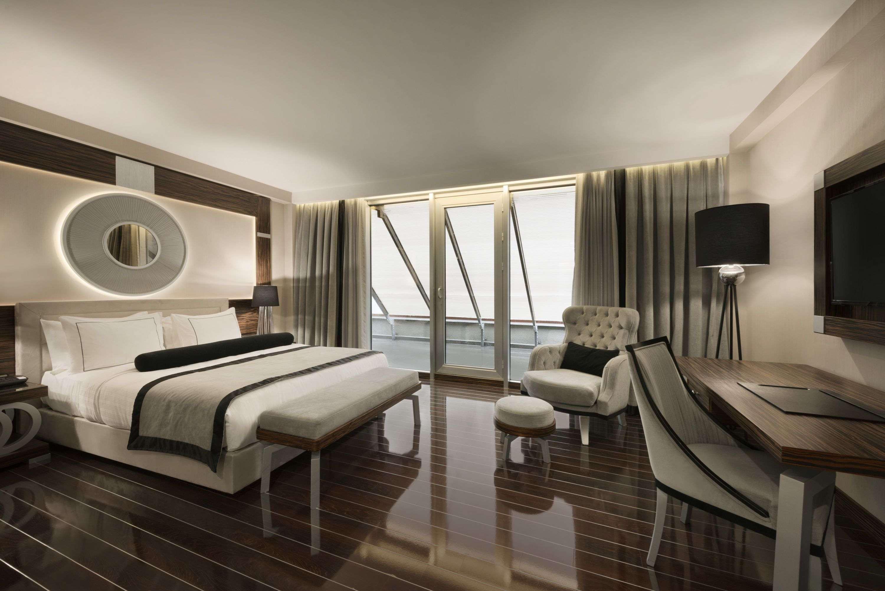 Ramada & Sisli