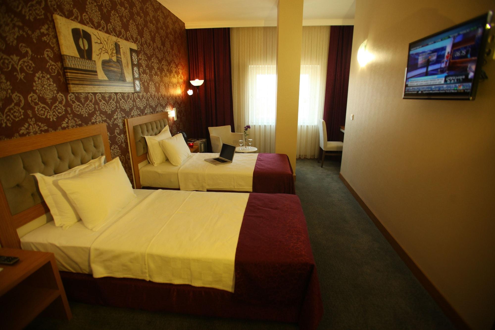 Otel Helikon Business