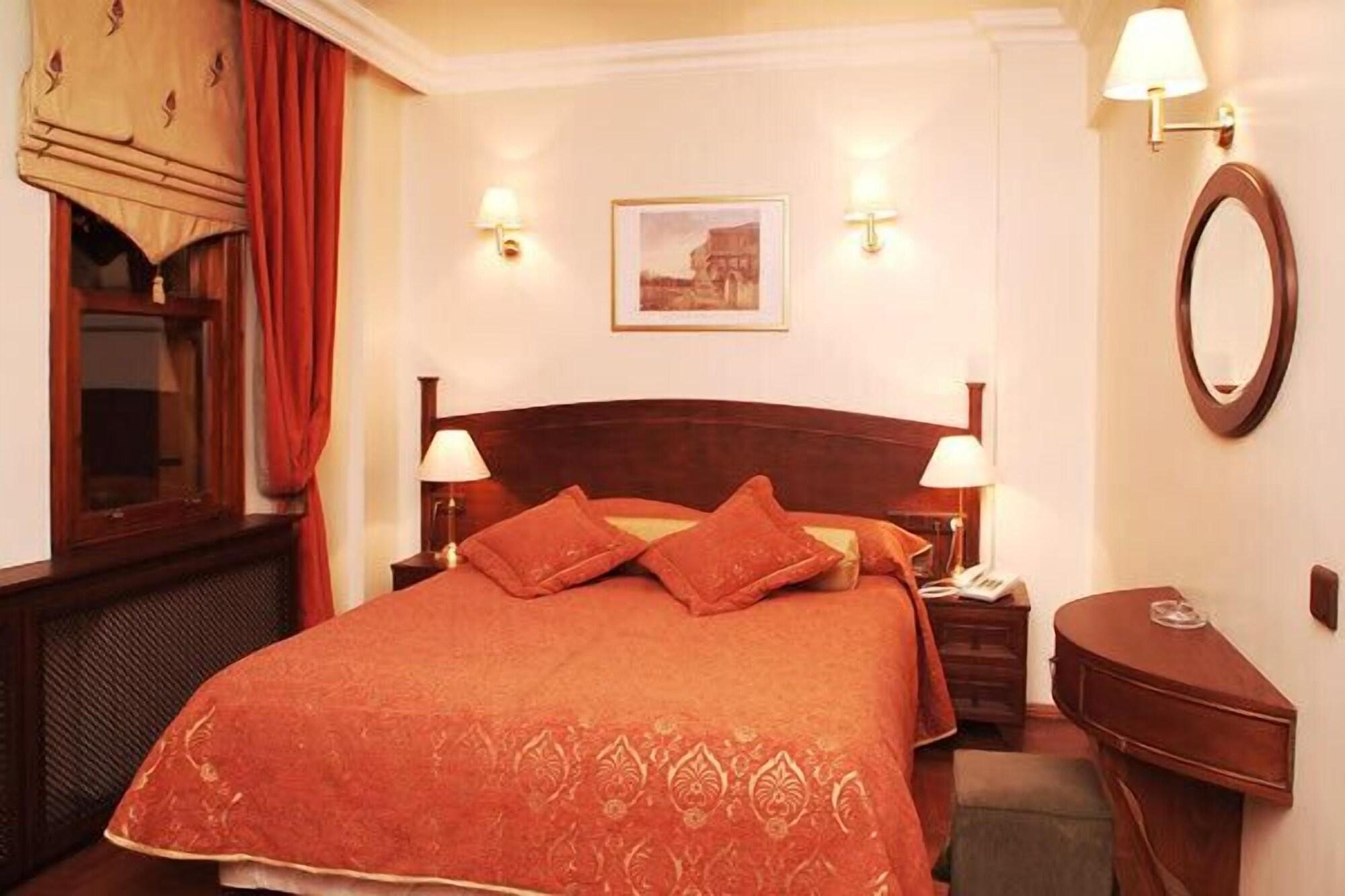Turquhouse Hotel 3*