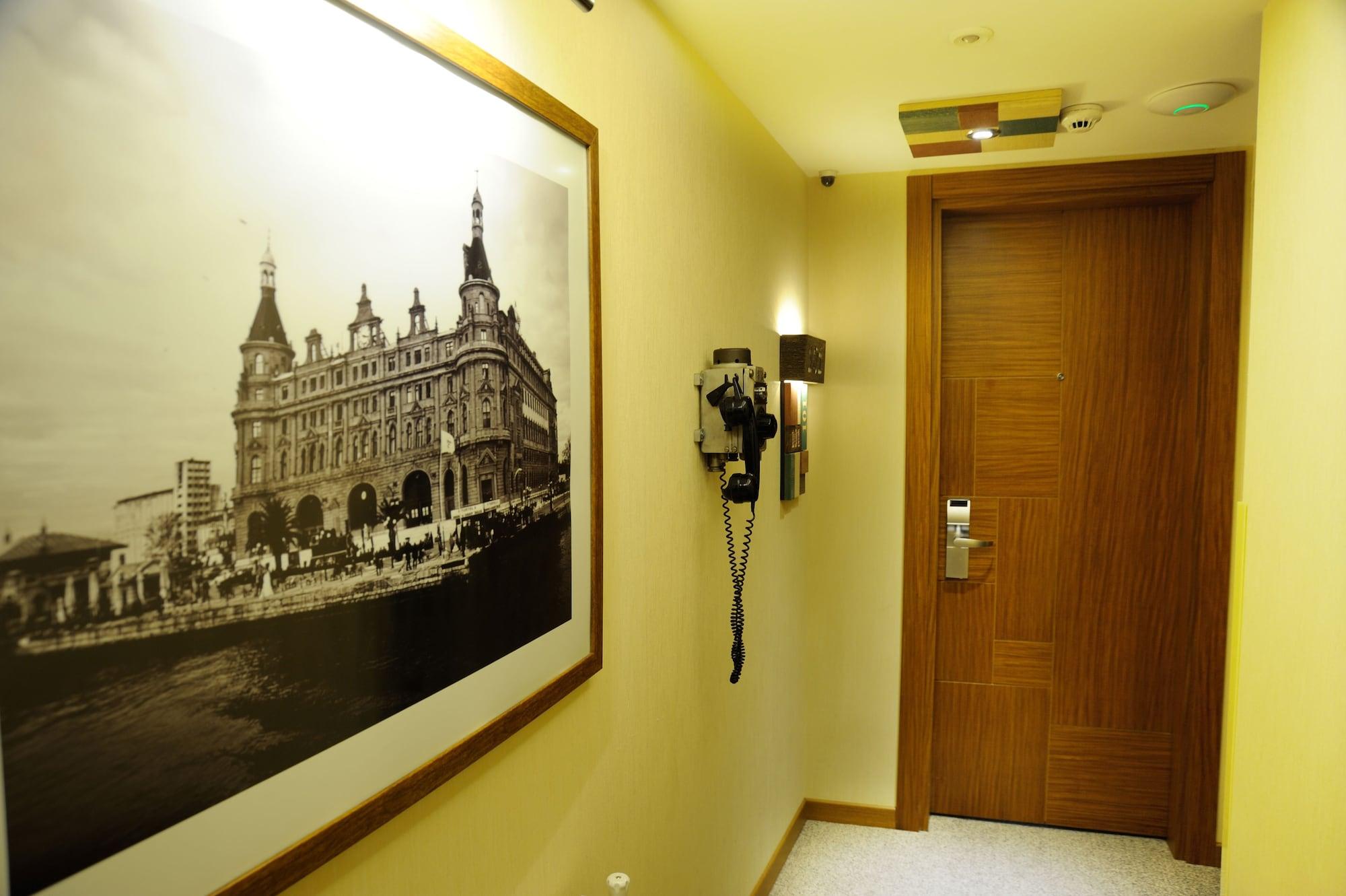 Collage Taksim