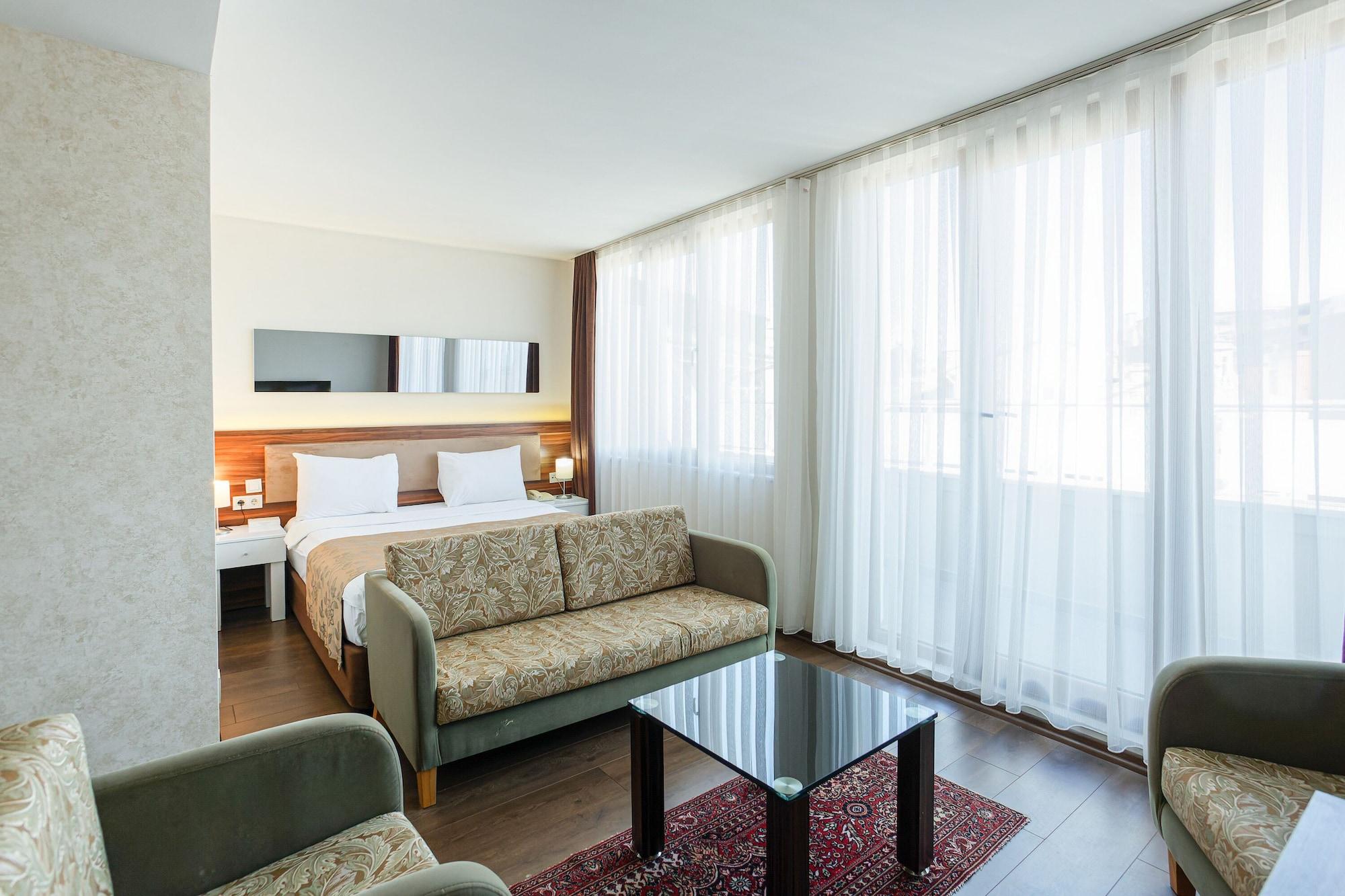 P Galata - Special Category Otel