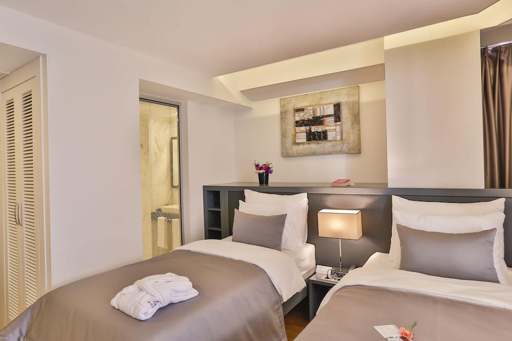 Otel Business Life