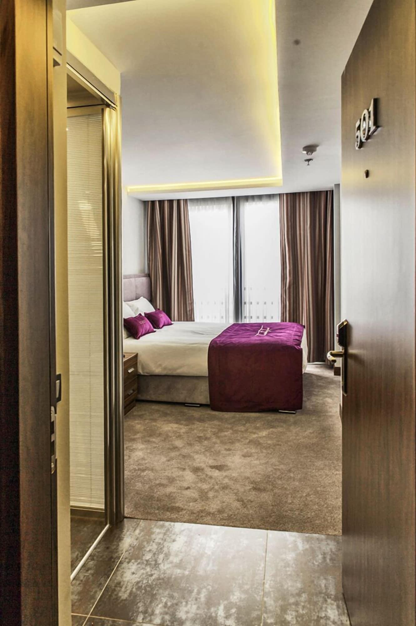 Hotel The 22 3*