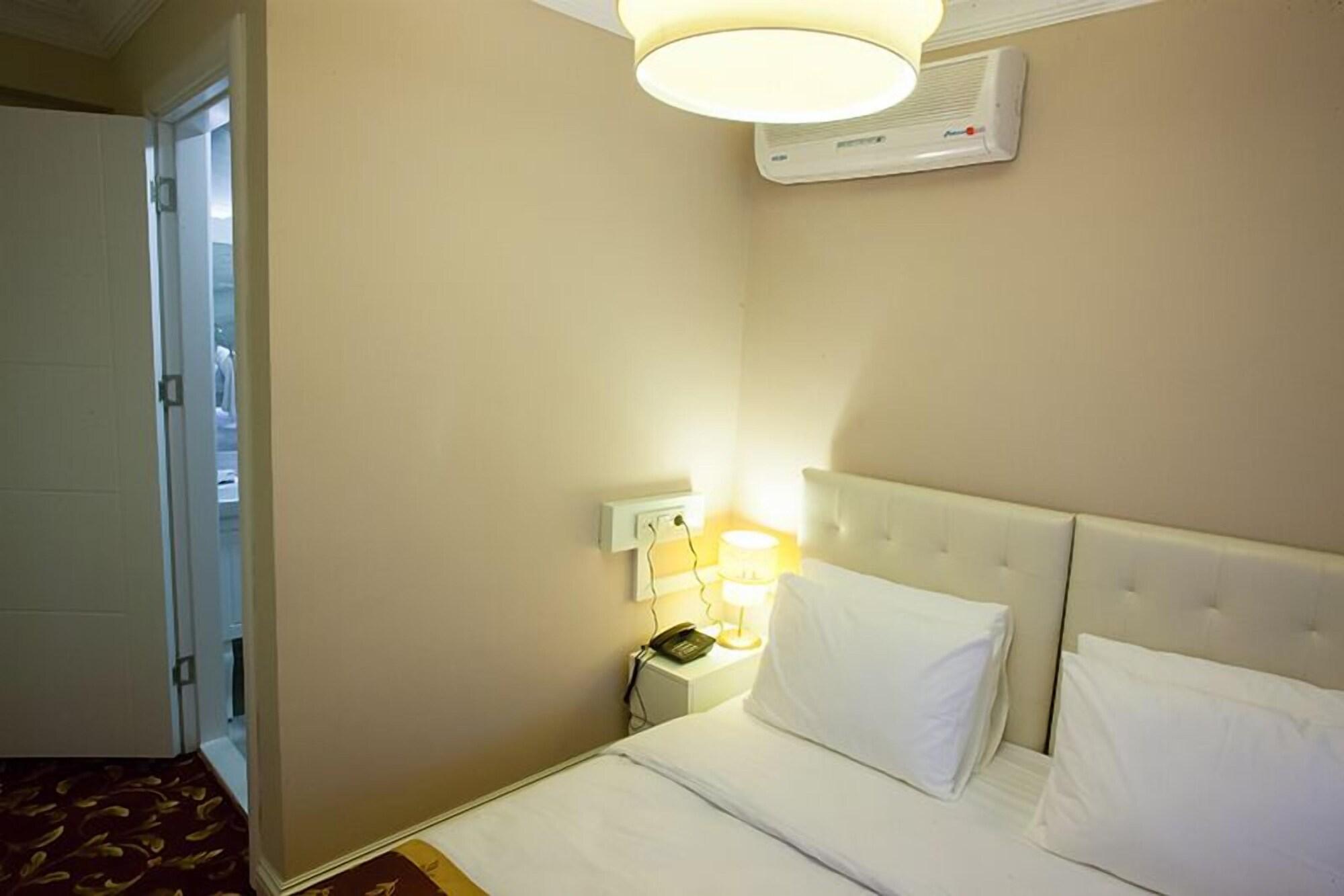 Istanburg Efes Otel 2*