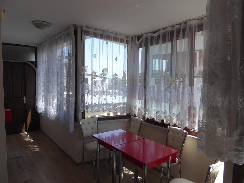 Yasmin Hotel 2*