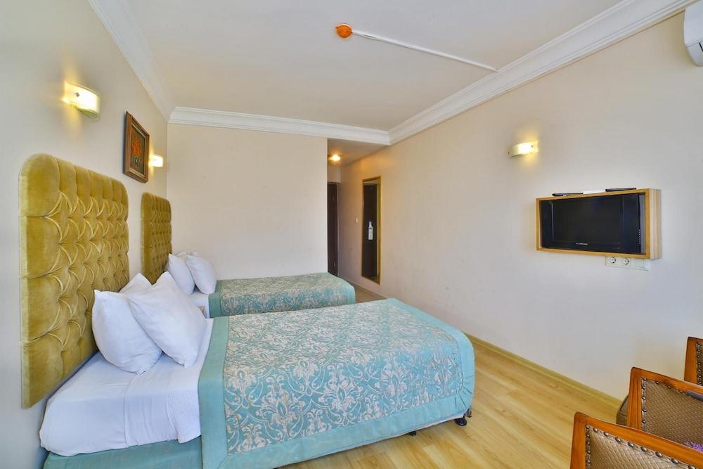 Hotel Grand Ant 3*