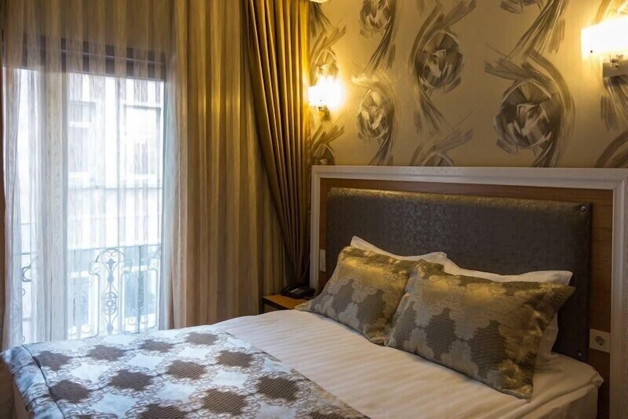 Grand Rosa Hotel