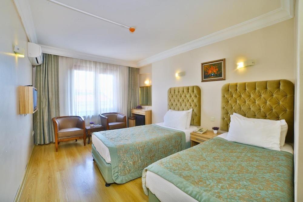 Hotel Grand Ant