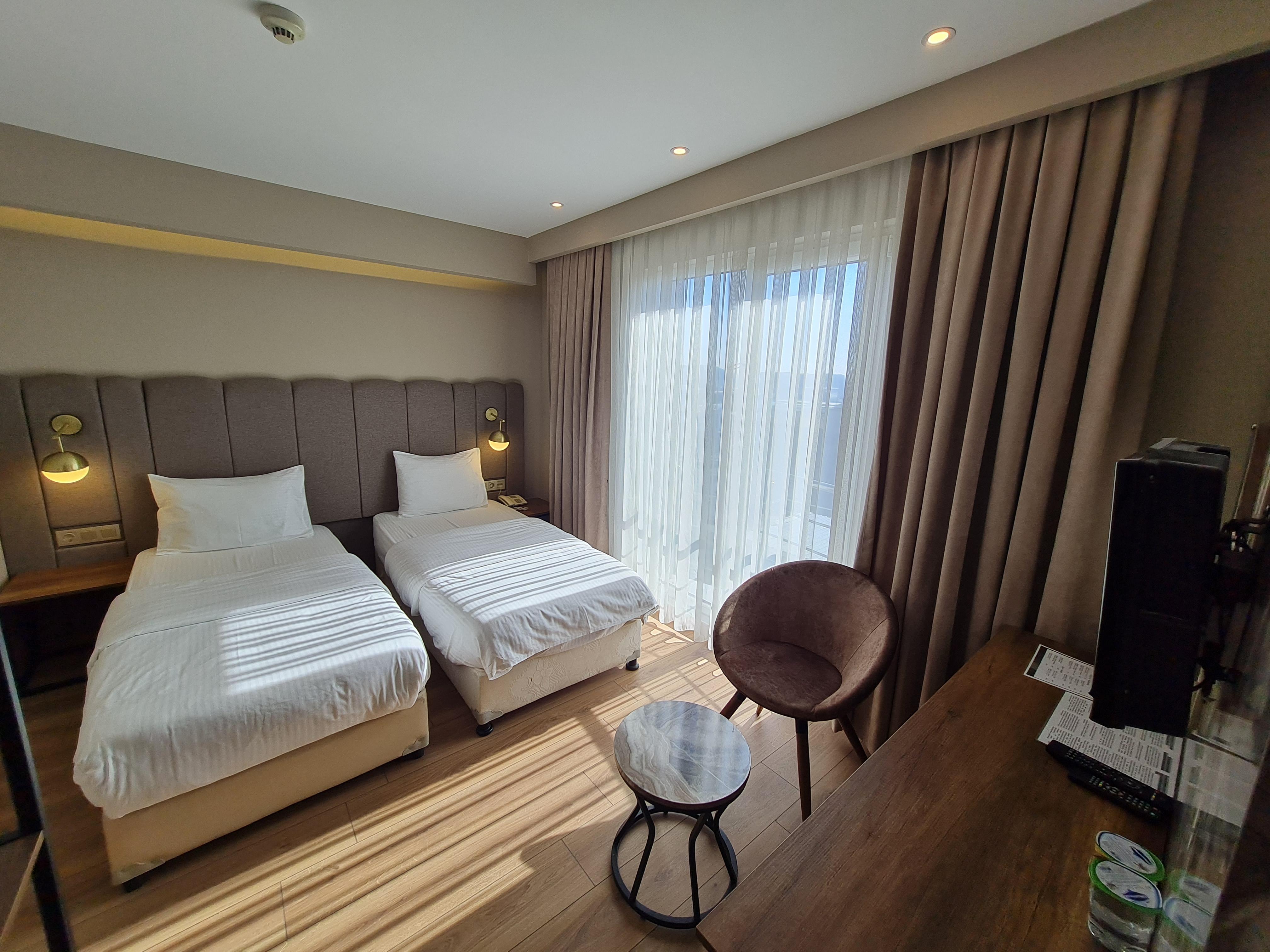 Air Boss Airport And Fair Hotel 4*