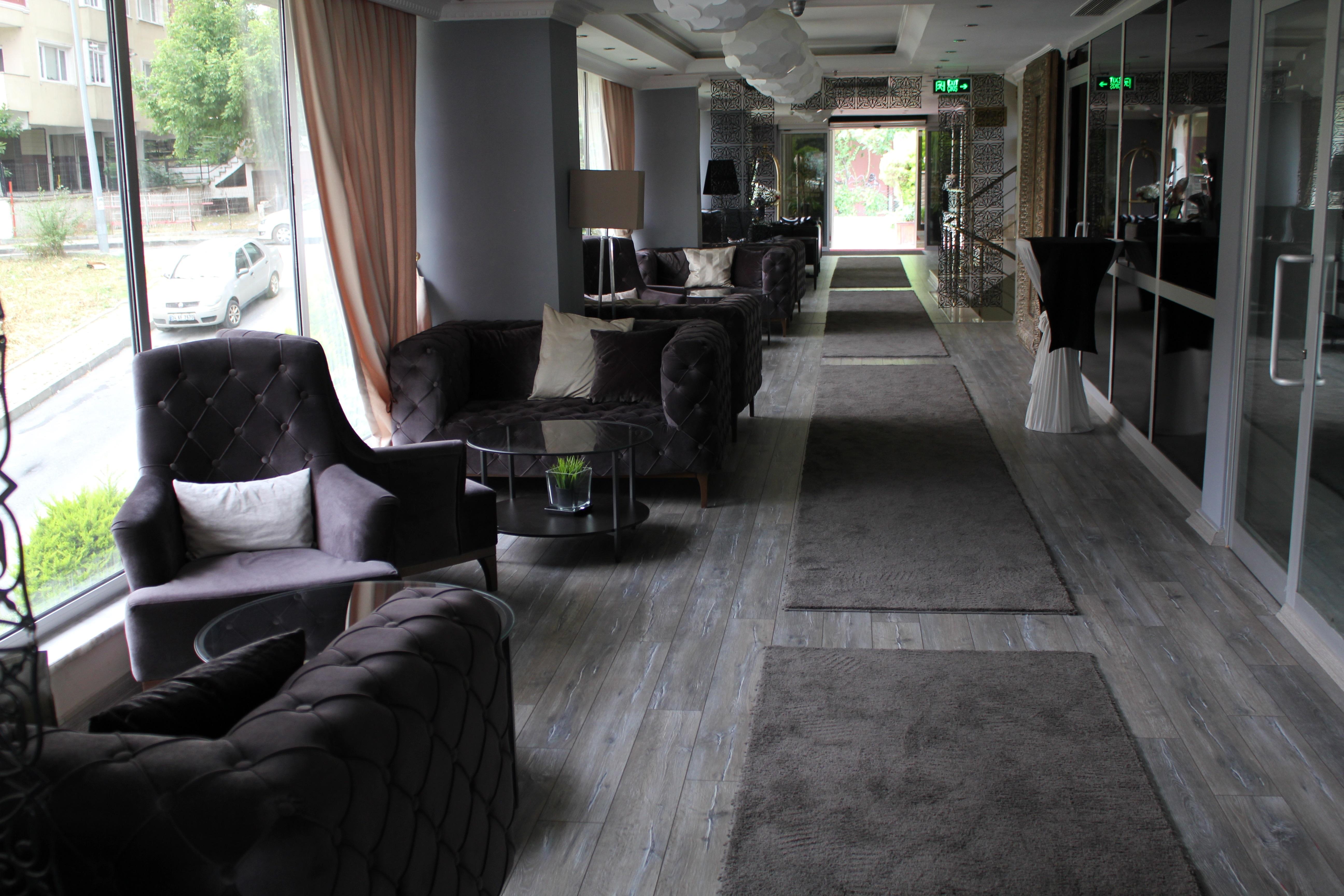 Air Boss Airport And Fair Hotel