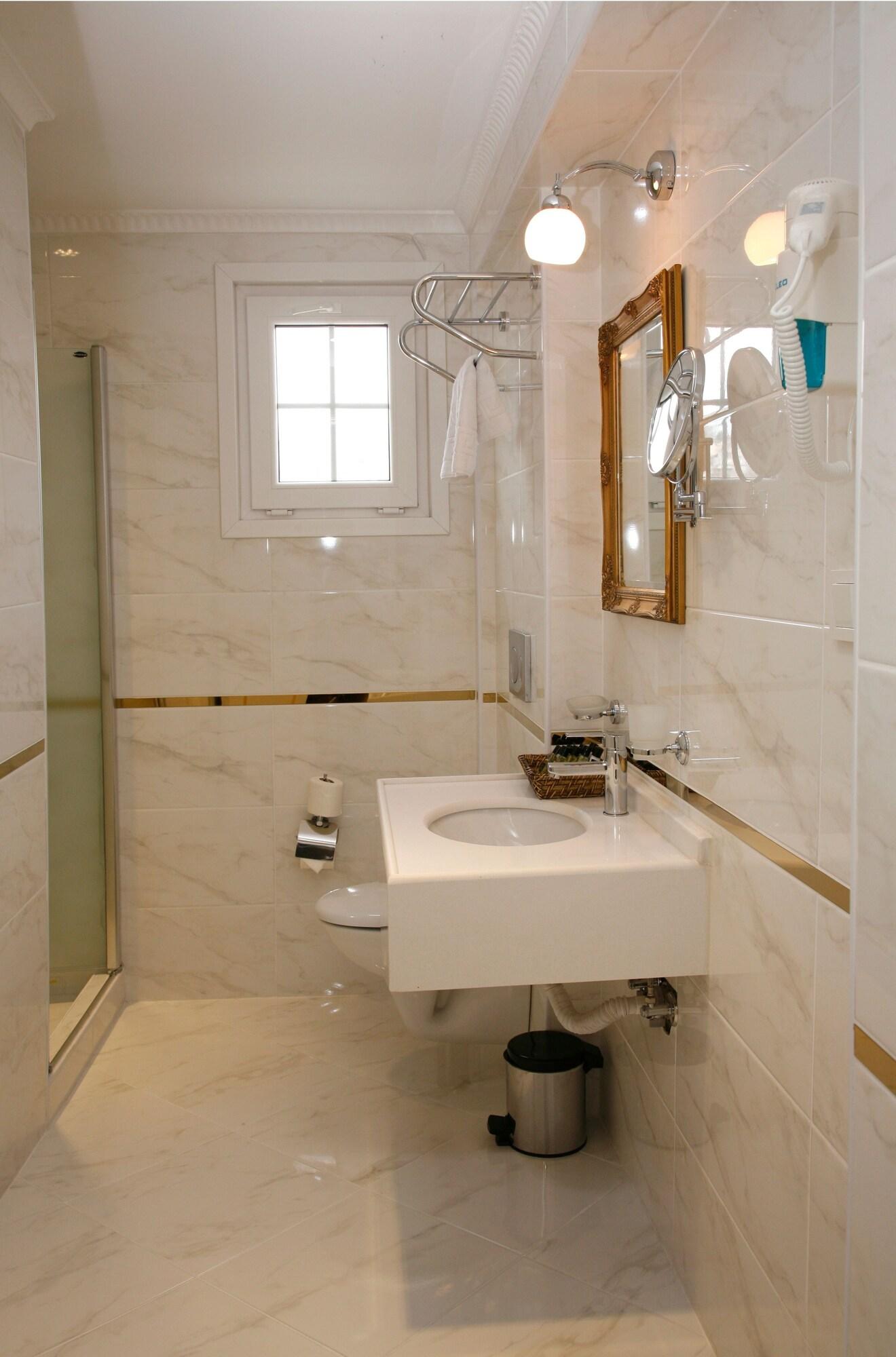 Hotel Karakoy Port 4*