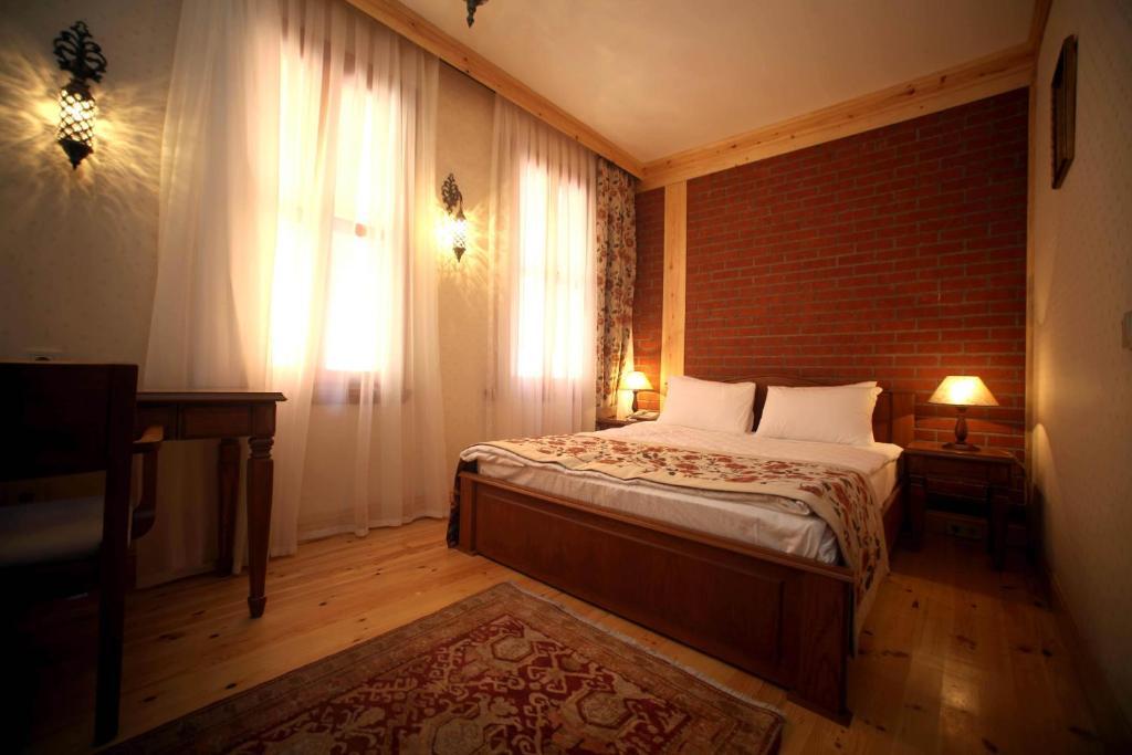 Hotel Lalinn 3*