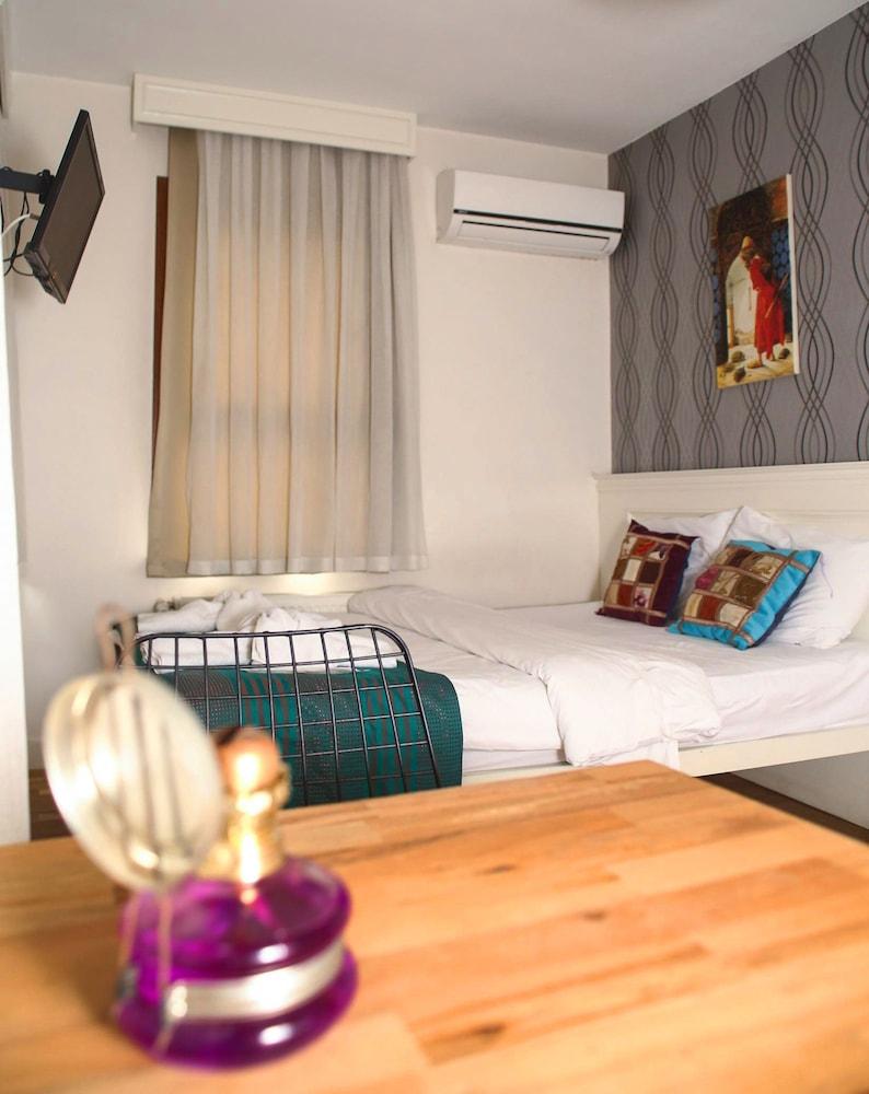 Neva Flats Taksim 3*
