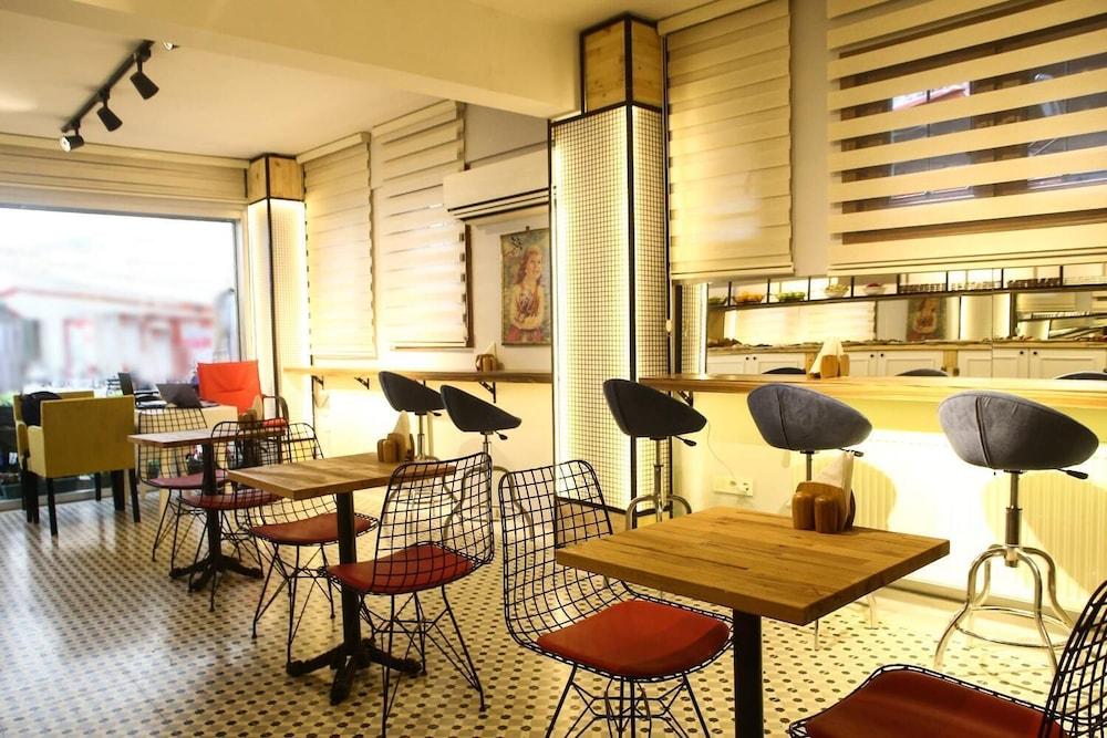 Neva Flats Taksim Hotel
