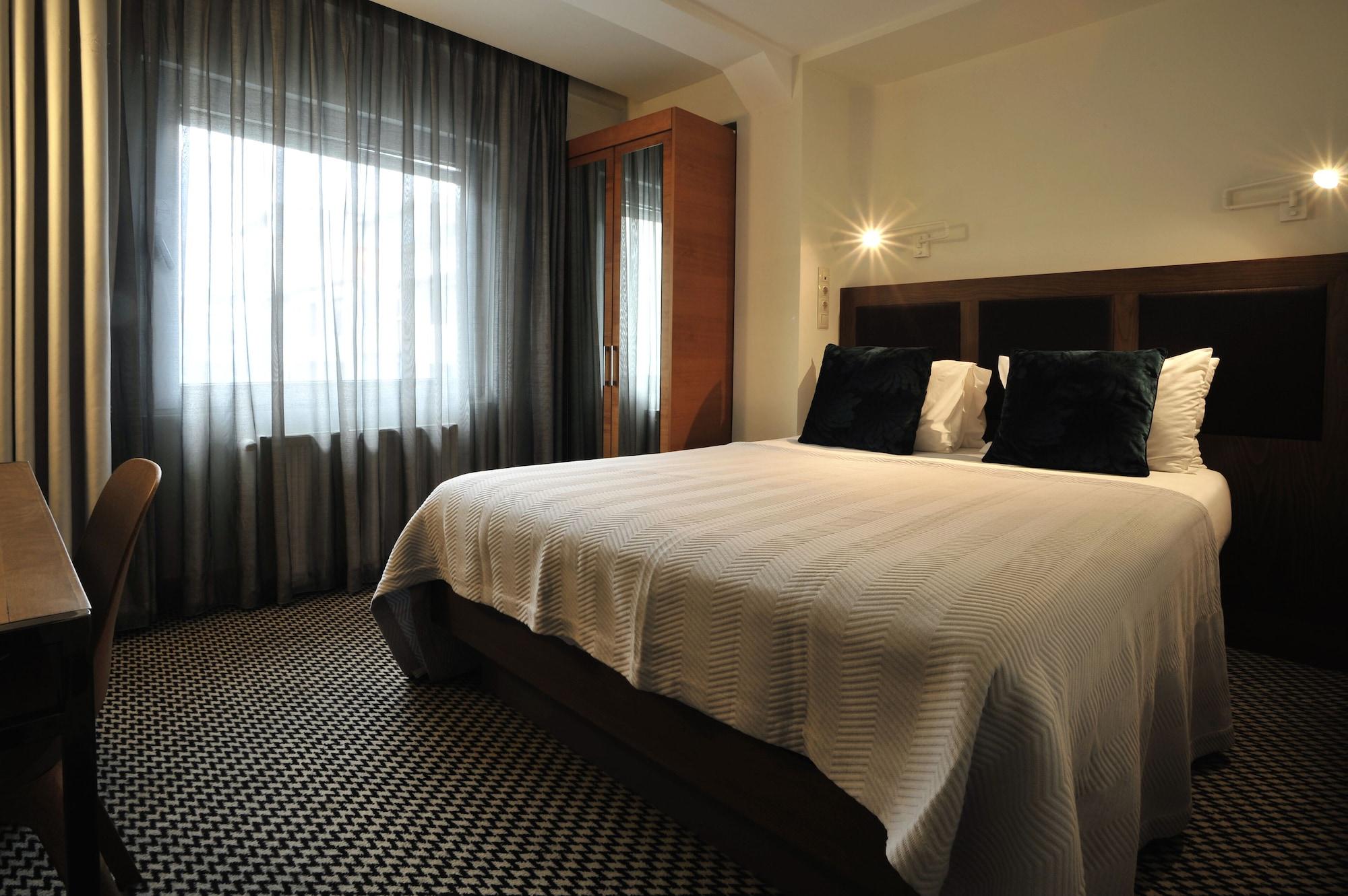 Parkhouse & Hotel 3*