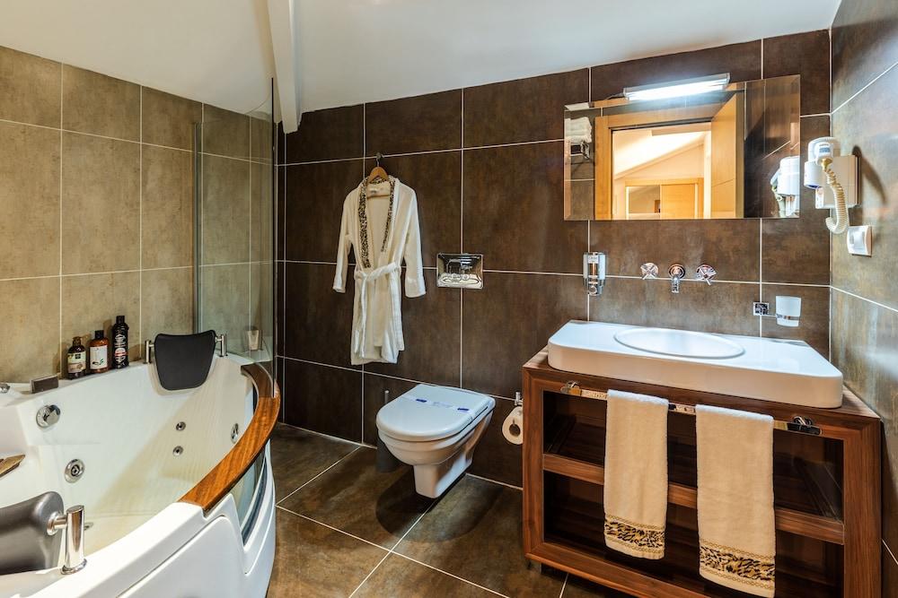 Parkhouse & Hotel 3*