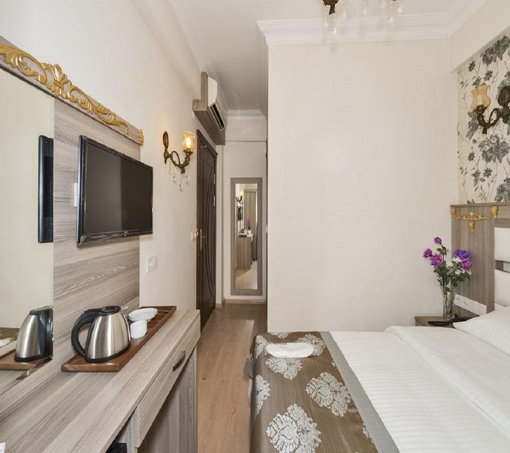 Hotel Raimond 3*