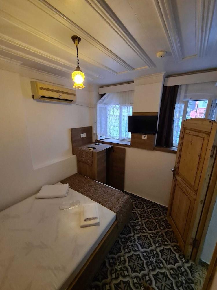 Kadikoey White House Istanbul