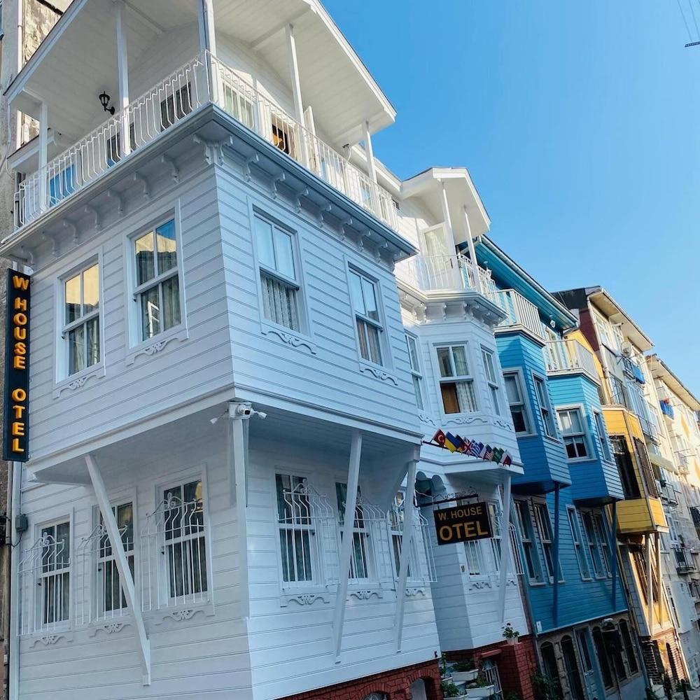 Hotel Kadikoey White House 3*